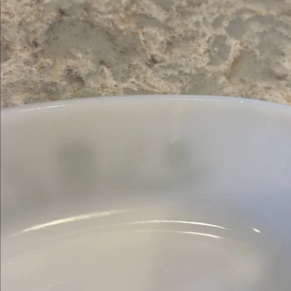 Glassware casserole 1 quart milk glass dish in green daisy pattern. 10 wide - Picture 5 of 9